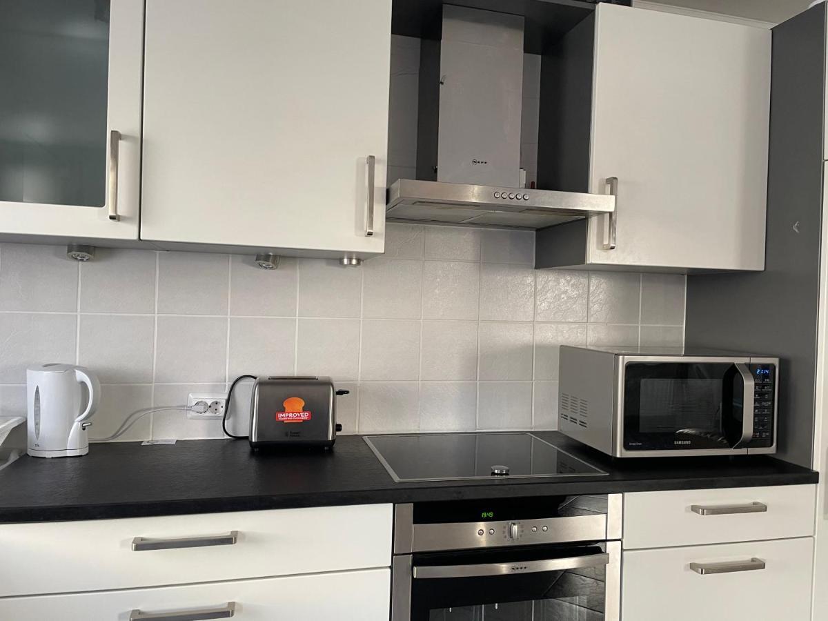 Large Room In Schuttrange Free Parking 10Mins To Airport Excellent Customer Services Экстерьер фото